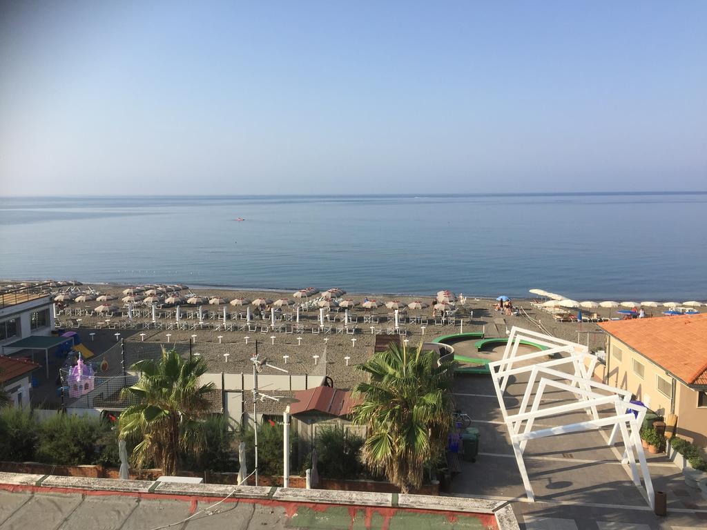 Affittacamere A Due Passi Dal Mare Marina di Cecina Extérieur photo